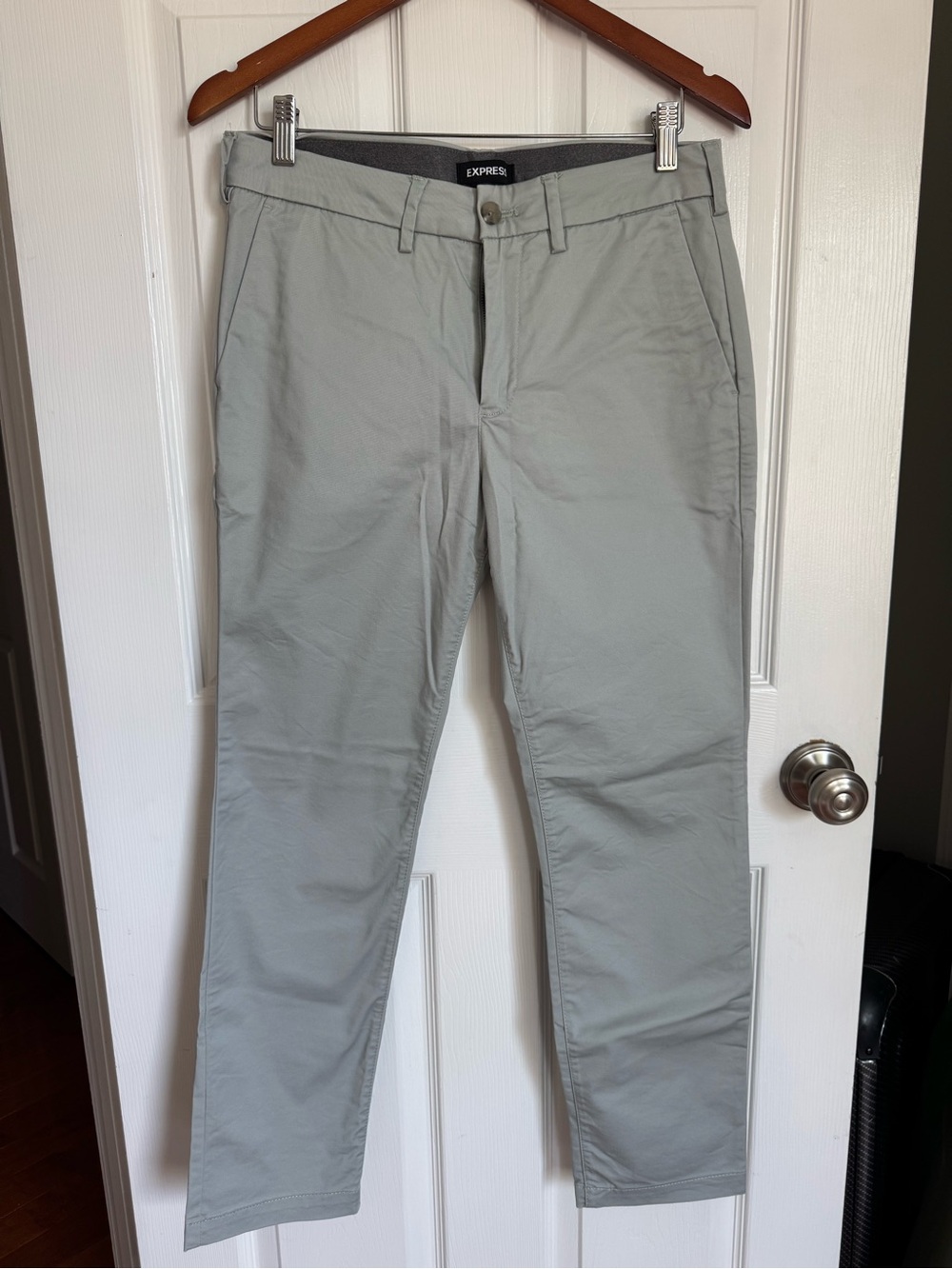 Express Men’s Slim Fit Pants – Light Gray – Size 29x30